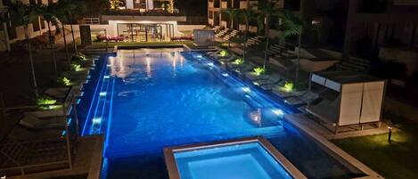 Outdoor pool, a heated pool