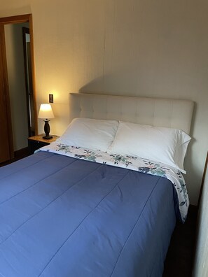 2 bedrooms, in-room safe, iron/ironing board, free WiFi