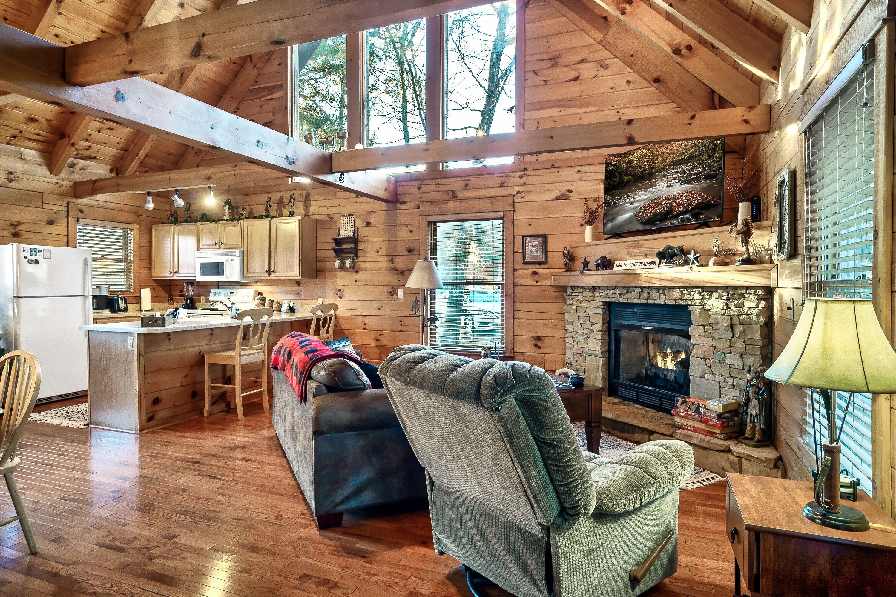 智能電視、壁爐、Netflix、串流服務