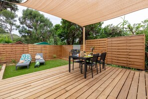 Outdoor dining - Le Palmier, mobile home not overlooked (Hyères)