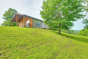 Exterior - Racine Vacation Rental 25 Mi to Athens! (Racine)