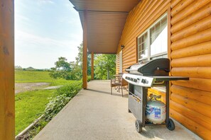 Terrace/patio - Racine Vacation Rental 25 Mi to Athens! (Racine)