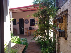 42-Zoll-LED-Fernseher mit Satellitenempfang