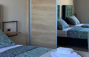 3 soverom, strykejern/-brett, reiseseng for barn og wi-fi (inkludert)