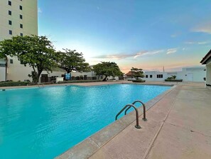 Outdoor pool - Modern 1BR apartment with pool (Portmore)