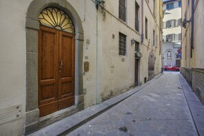 Exterior detail - Seven House - Sweet Dreams in Florence (Firenze)