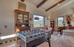 Spielezimmer
