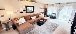 Smart-TV, DVD-spiller og filmbibliotek