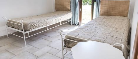 2 間睡房、床單