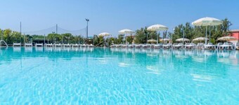  M347 - Marcelli, comfortable new three-room apartment with swimming pool and ga