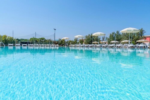 M348 - Marcelli, comfortable new three-room apartment with swimming pool and bal