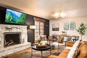Flat-screen TV - Seth|810 Tincup Terrace · The Modern Mountaineer | 2.7 acres w/ hot tub! (Bailey)