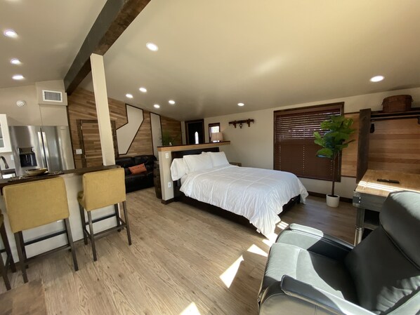 1 bedroom, free WiFi, bed sheets