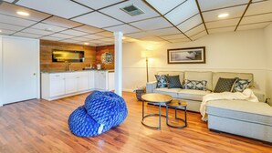 Living area - Spacious Lakefront Home in White Lake (White Lake Charter Township)