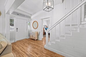 Interior - SHORT DRIVE TO BEACH, NEAR SPORTS PLEX IN GULF SHORES! (Gulf Shores)