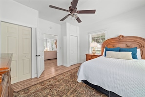 4 bedrooms, iron/ironing board, free WiFi, bed sheets
