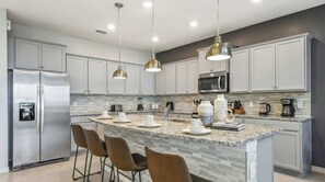 Fridge, microwave, oven, stovetop - 10BR Windsor Island | Minions & Star Wars | Private Pool (Davenport)