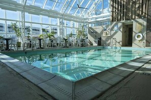 Innenpool, beheizter Pool