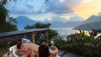 Bain à remous extérieur