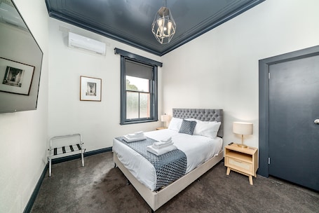 Standard Double Room, Shared Bathroom | Premium bedding, Select Comfort beds, free WiFi, bed sheets