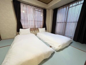 4 Schlafzimmer, Schreibtisch, Bügeleisen/Bügelbrett, kostenloses WLAN