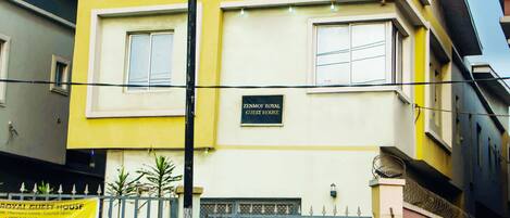 Façade de l’hébergement