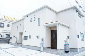 Exterior - Golden Drop S (Kin)