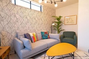 Living area - Golden Drop S (Kin)