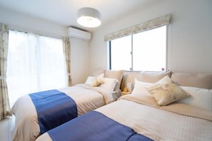 Room - Golden Drop S (Kin)