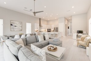 TV, video games, stereo - Liberty Bluff Oasis | Theater Room | Games | Membership (Kissimmee)