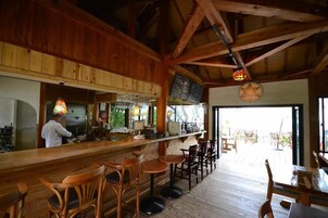 Bar (en la propiedad)