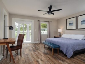 5 bedrooms, desk, iron/ironing board, travel cot