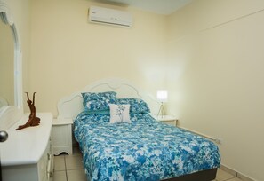 3 soverom, strykejern/-brett, wi-fi og sengetøy