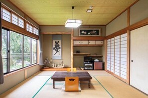 Room - MIZUKAMISO (Mizukami)