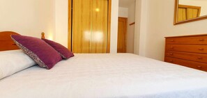 2 soverom, strykejern/-brett, wi-fi (inkludert) og sengetøy