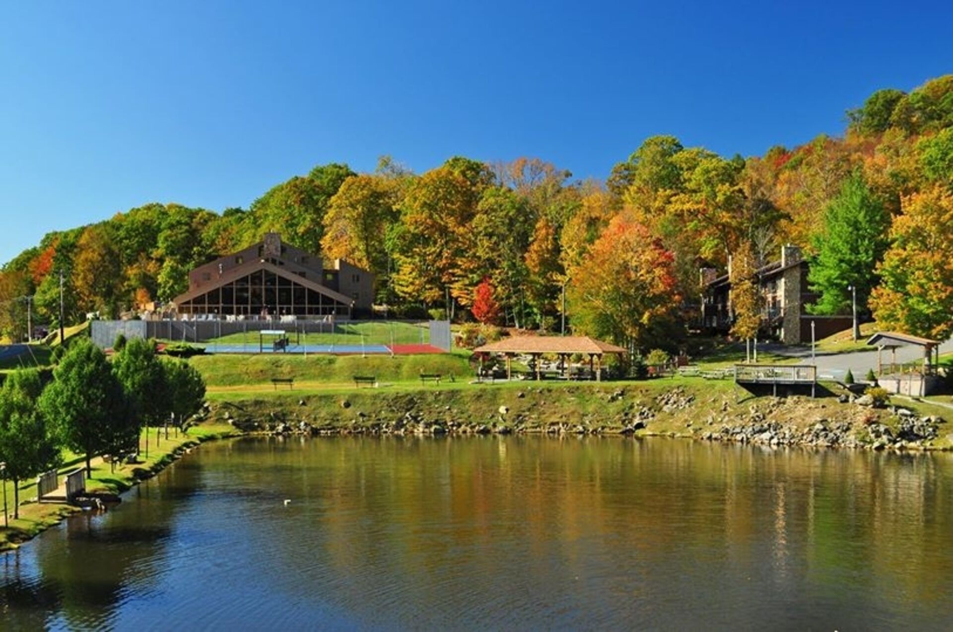 Two Bedroom, Luxury Villa, Banner Elk, NC (3318656)
