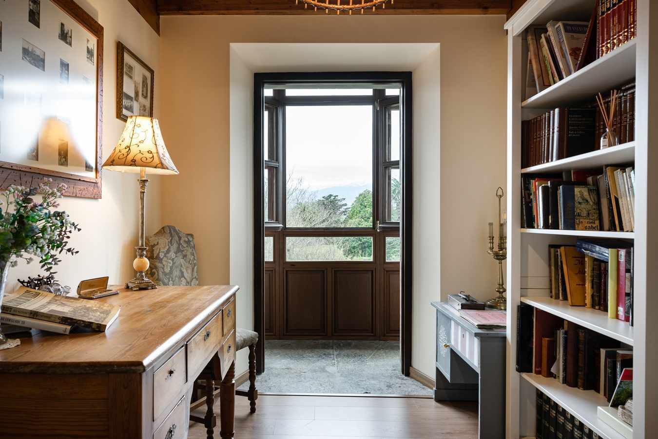 المنشأة من الداخل