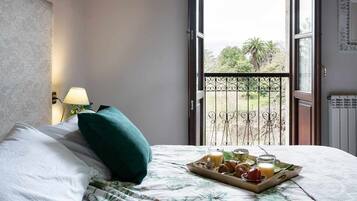 5 slaapkamers, een strijkplank/strijkijzer, reisbedje, wifi