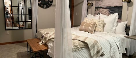 3 bedrooms, iron/ironing board, travel crib, free WiFi