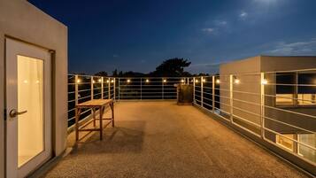 Basic Room, 2 Bedrooms (Maehwa(poo)) | 2 bedrooms, free WiFi