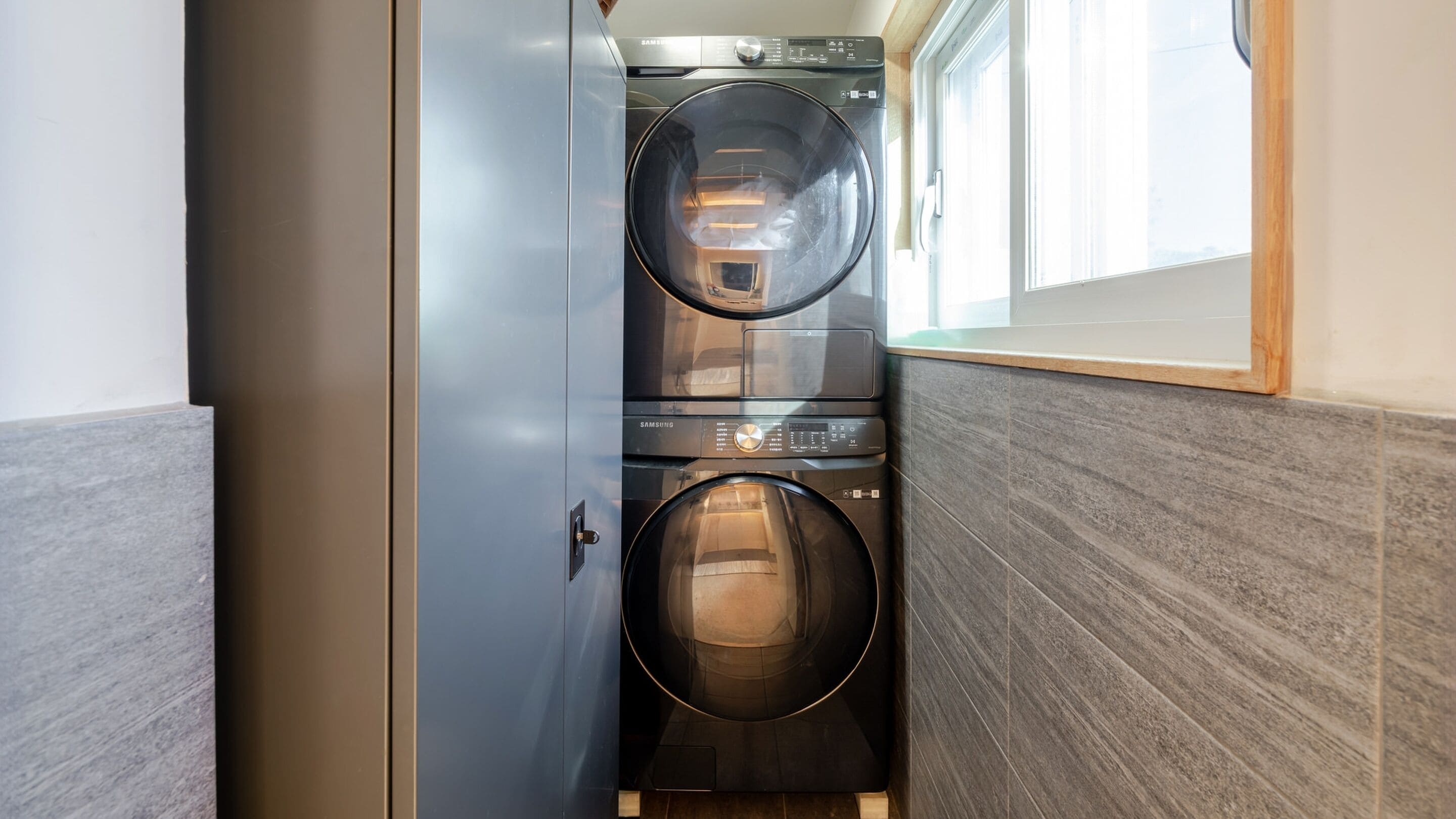 2 室のベッドルーム、WiFi (無料)