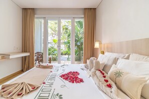 Standard-Apartment | Hochwertige Bettwaren, individuell dekoriert, Schreibtisch