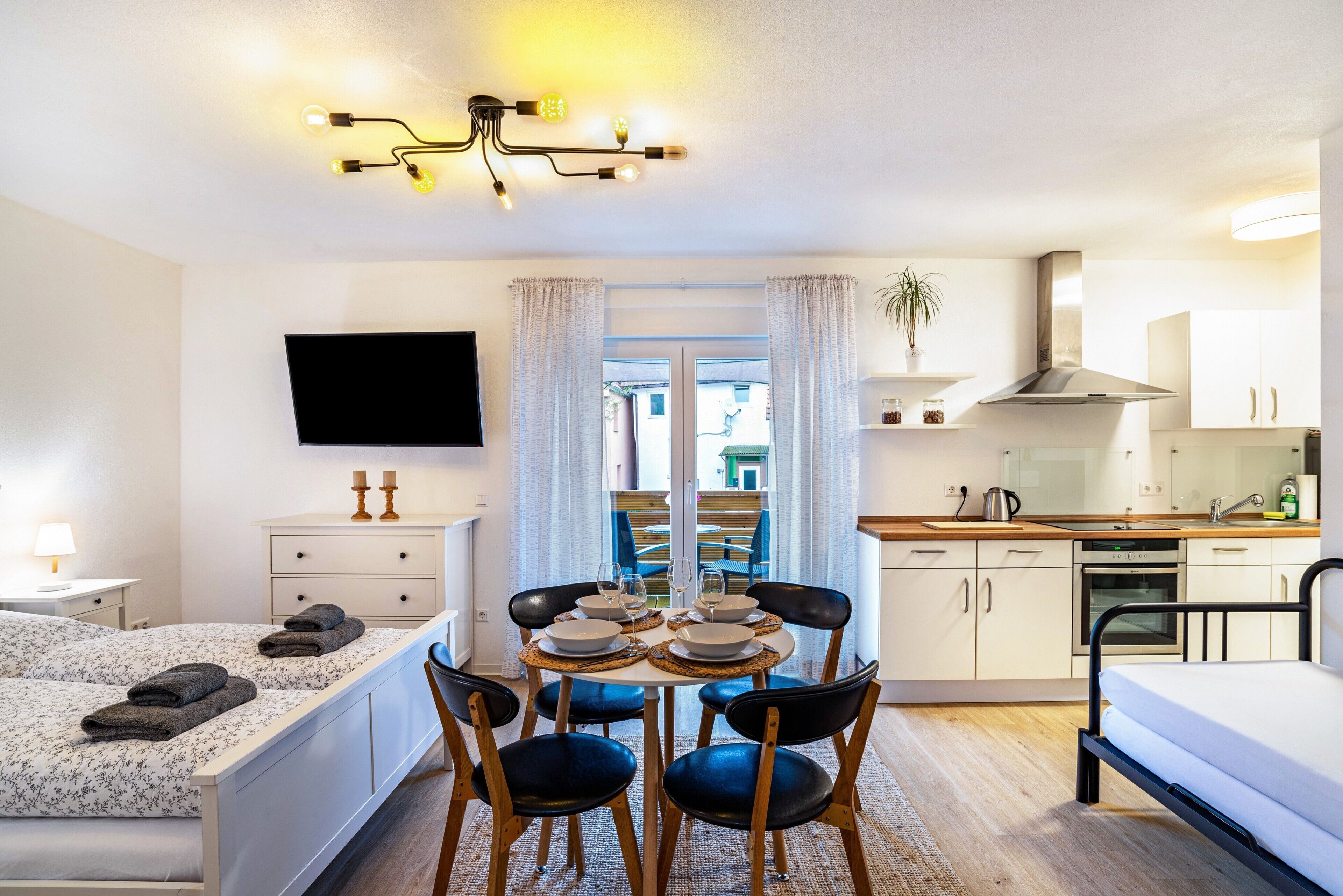 Free WiFi, bed sheets