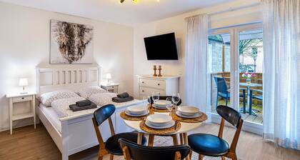 Aposto Apartment 1 with Private Terrace and Wi-Fi