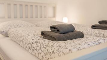 Free WiFi, bed sheets
