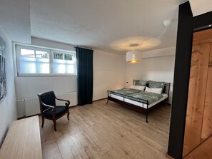 2 quartos, ferros/tábuas de passar roupa, Wi-Fi de cortesia