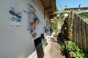 Property grounds - Studio Apartment 'Hobbit Lounge' with Shared Pool, Private Terrace and Wi-Fi (Eppingen)