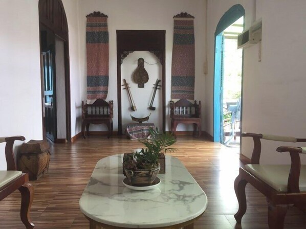 Interior - Ban Channuane (Luang Prabang)