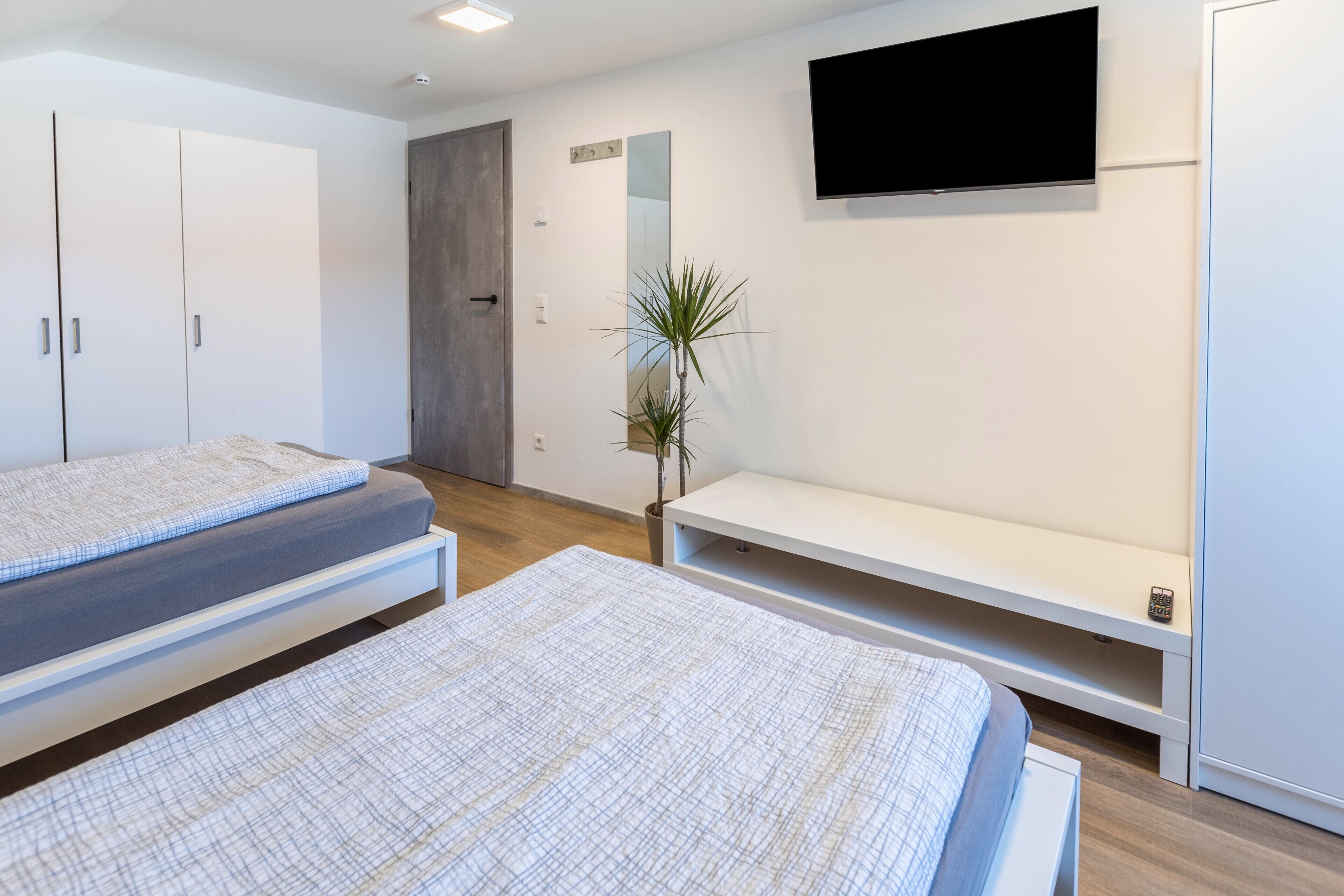 3 Schlafzimmer, Schreibtisch, Bügeleisen/Bügelbrett, kostenloses WLAN