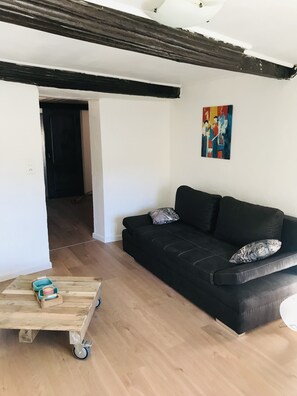 Living area - Apartment in quiet village house (Macheren)
